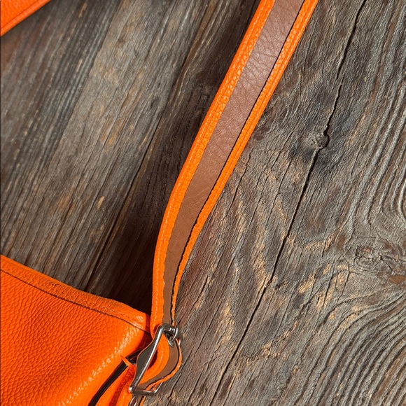 Coach vintage  neon orange duffle mini bucket feed bag crossbody (flaws) w/COA - Picture 12 of 16